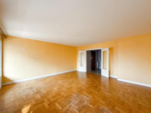 Appartement à rénover en Vente à Villeurbanne / 2 pièces 67m2